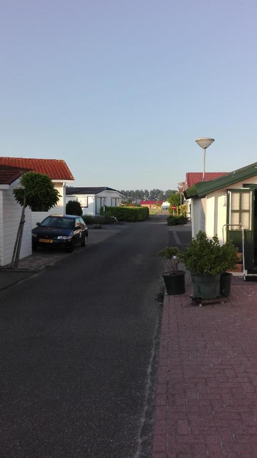 Het Boothuis Villa Sint Annaland Exterior photo